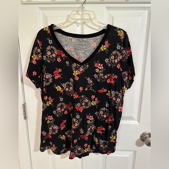 torrid Tops - Torrid tee shirt